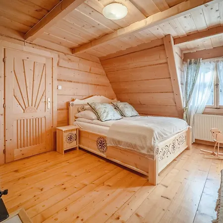 Dom Pod Reglami Villa *