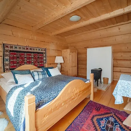 Dom Pod Reglami Villa *